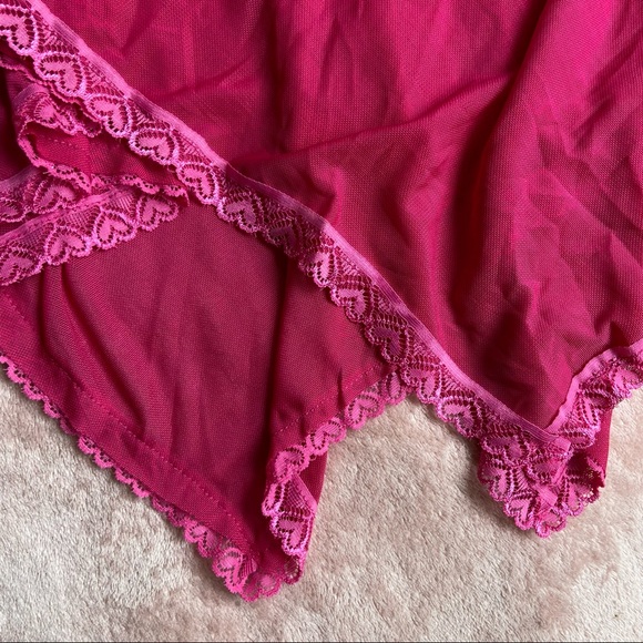 Super cute pink slip with heart details 💕 - Picture 2 of 3